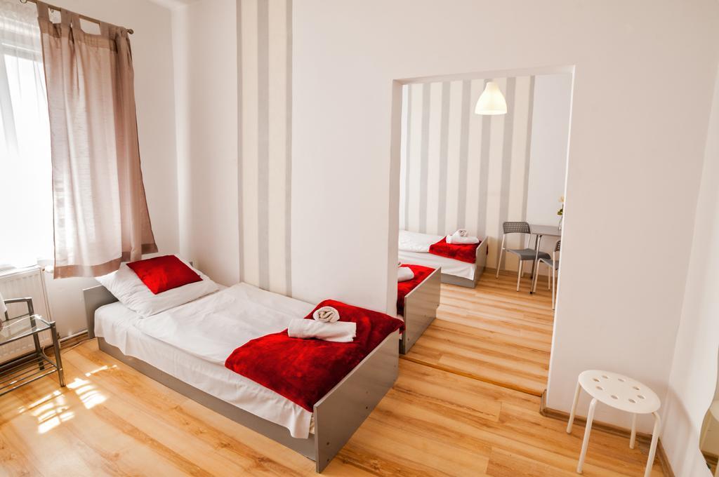 Lew Hostel Inowroclaw Exterior photo