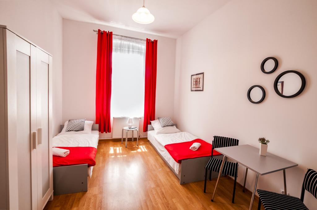 Lew Hostel Inowroclaw Exterior photo